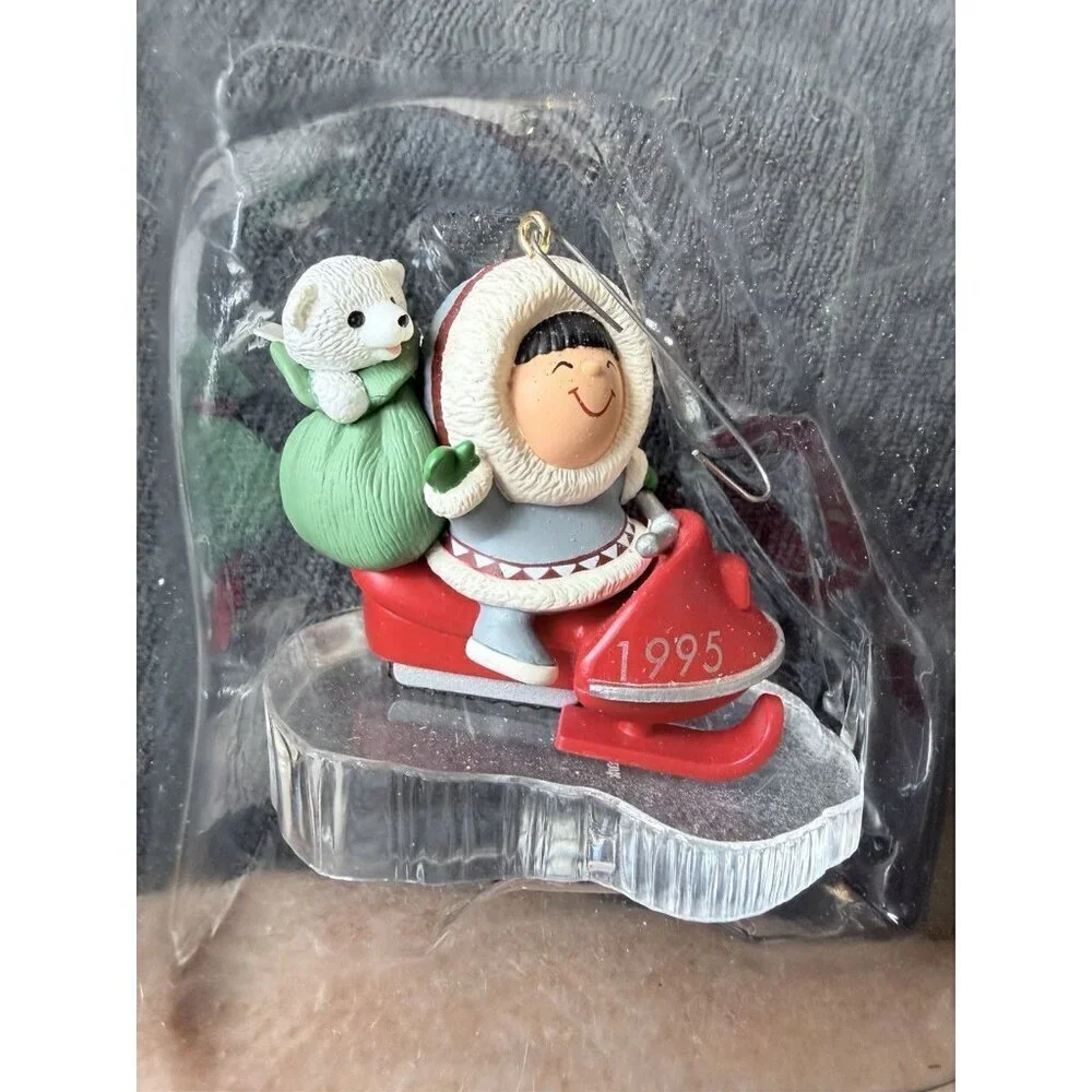 Frosty Friends 1995 Hallmark Keepsake Ornament 16th in Series w/box rare